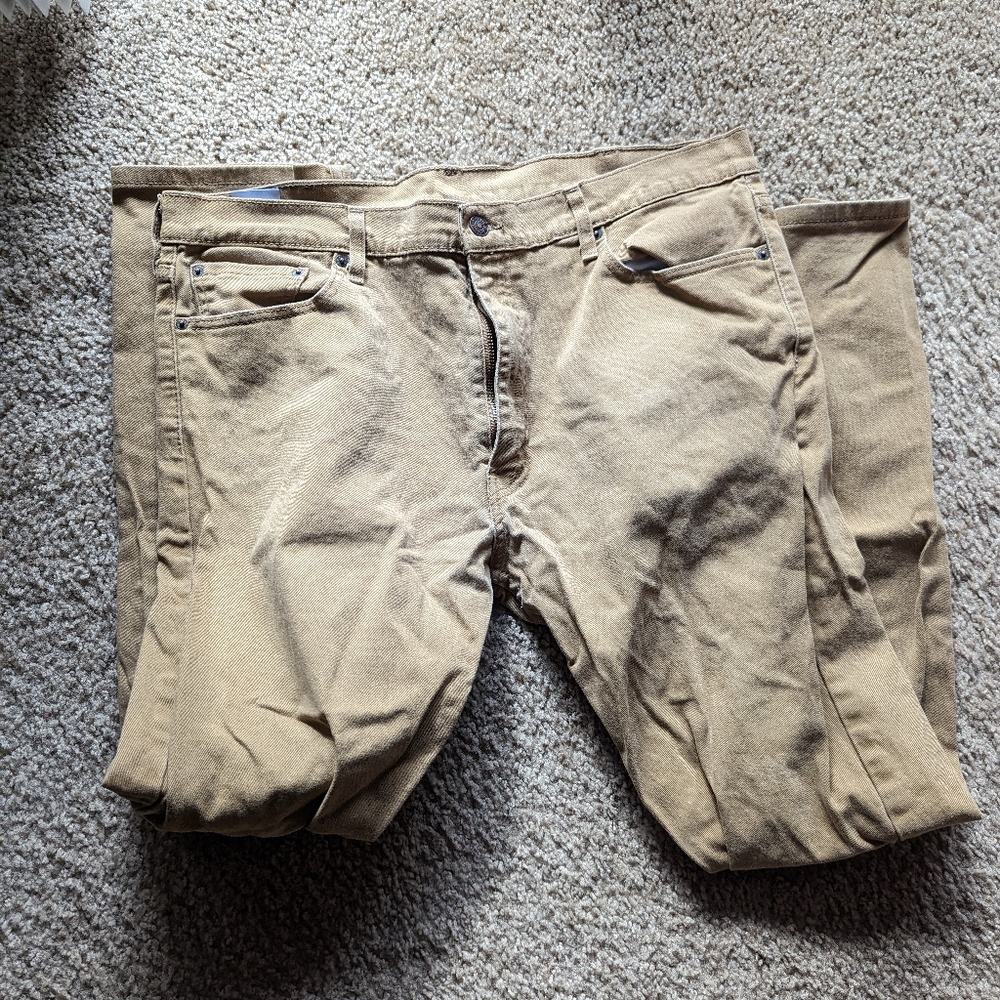 513 Levi's. Olive Green